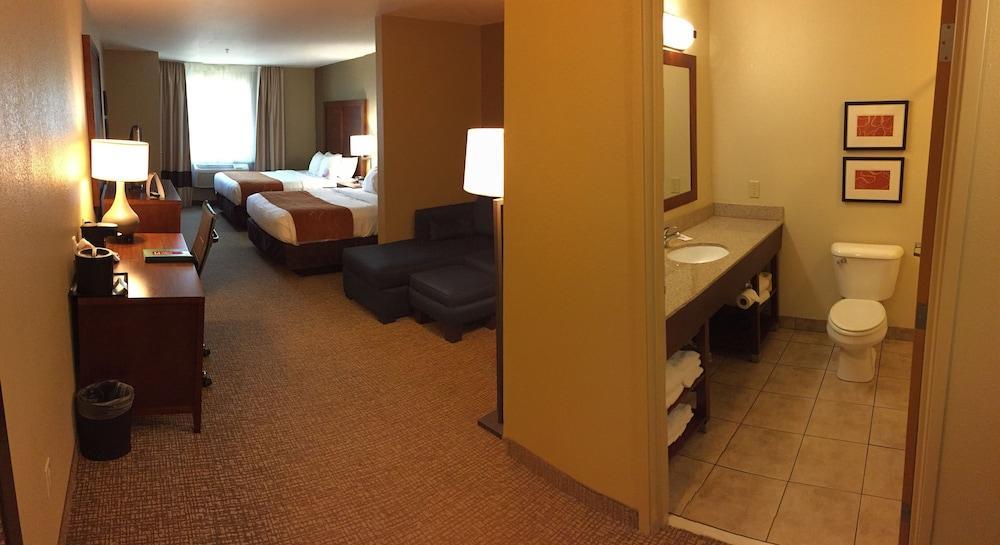 Hotel Comfort Conference Center Johnson Creek